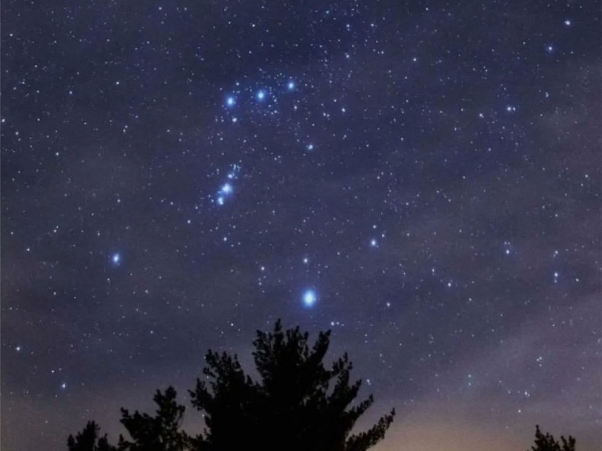 Despite the abundance of stars in summer, the increased glow makes individual stars harder to distinguish.