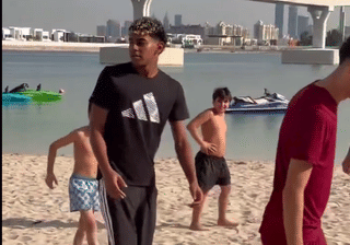 Lamine Yamal melts hearts in Dubai after joining kids for an impromptu beach kickabout