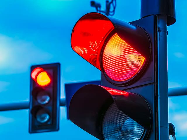 Police urged motorists to strictly comply with traffic laws and regulations.