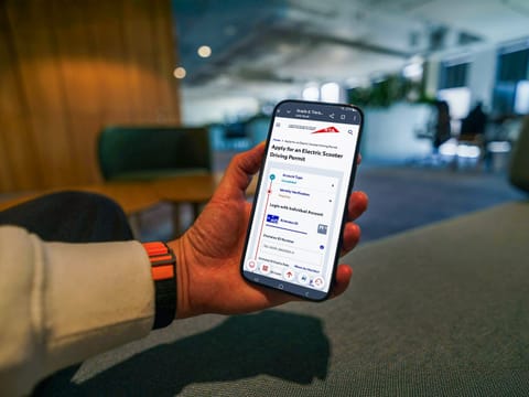 Dubai rolls out riding permits for e-scooters on apps
