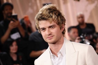 Stranger Things’ Joe Keery goes viral at Golden Globes: Blonde, K-Pop Demon Hunter vibes and MCU murmurs 