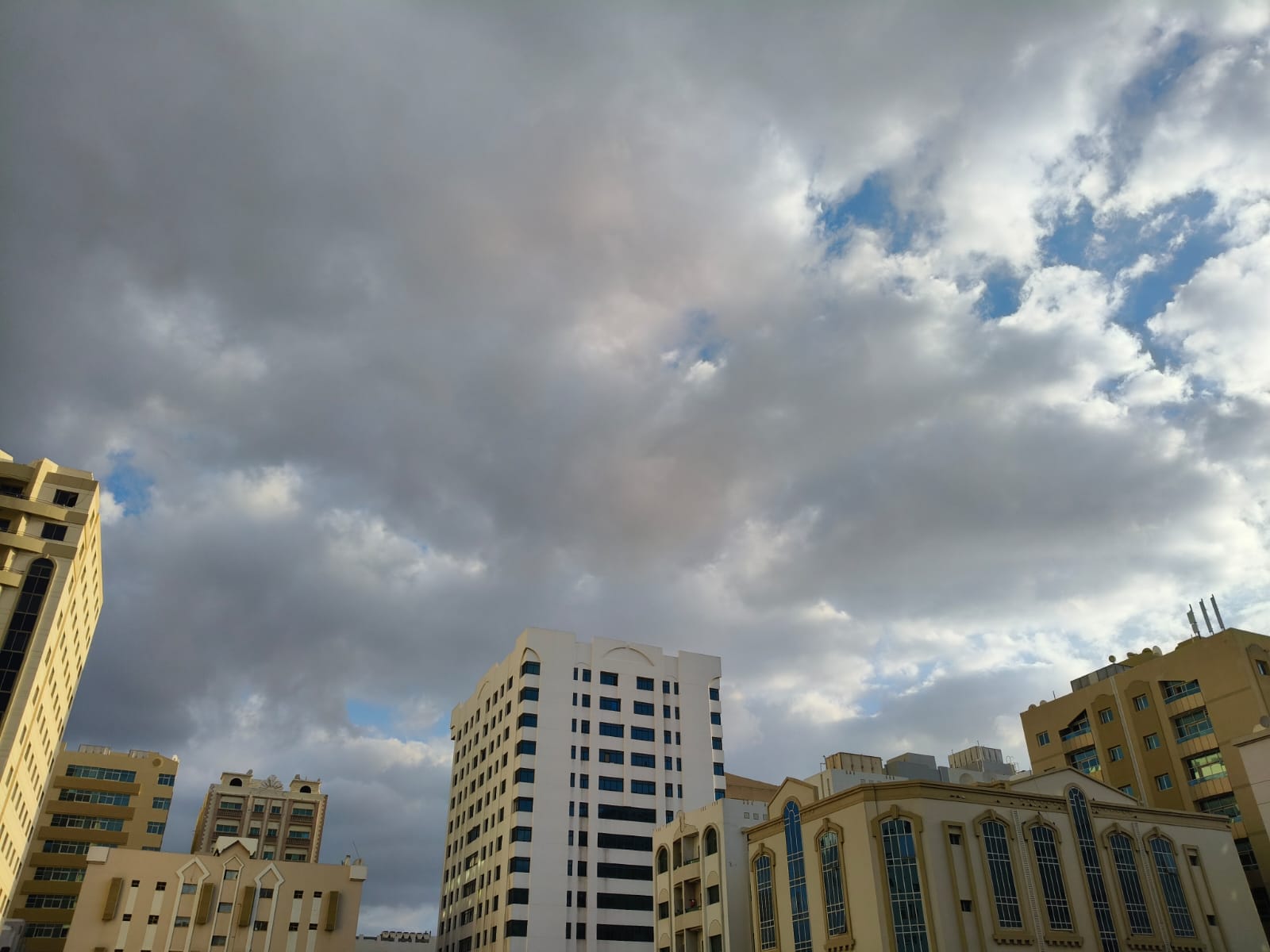 Cloudy weather; Cloudy sky; Clouds; Cloudy weather in UAE; Windy weather; Rain clouds; Rain in UAE