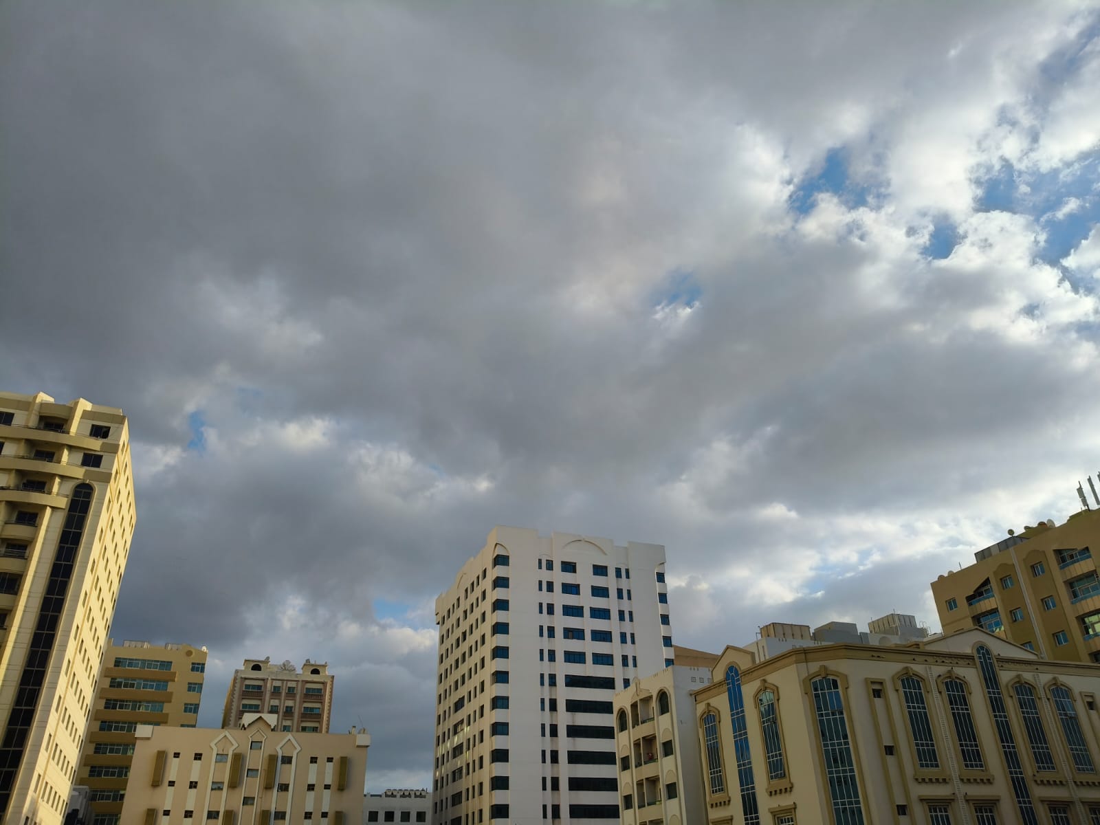 Cloudy weather; Cloudy sky; Clouds; Cloudy weather in UAE; Windy weather; Rain clouds; Rain in UAE