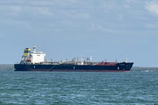 Venezuela says $300-million US oil sale used to prop up currency