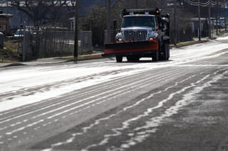 Huge US winter storm to bring crippling snow, sleet and ice
