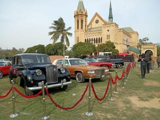 Step back in time: Karachi’s antique car show wows thousands in Pakistan
