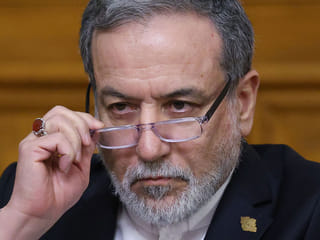 Iran warns US that Tehran's 'fingers on trigger'