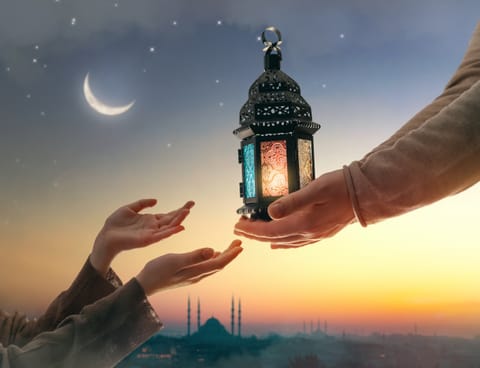 The decision follows astronomical findings showing that the moon will set on Tuesday, the 29th of Shaaban