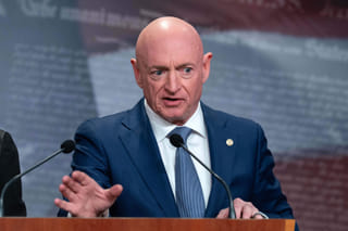 US judge blocks Pentagon from punishing Navy-captain-turned-Senator Mark Kelly over video