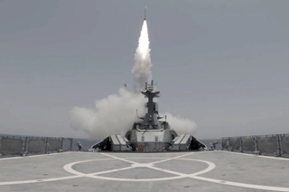 Iran-US tensions: Submarine hunter aircraft circles Strait of Hormuz 