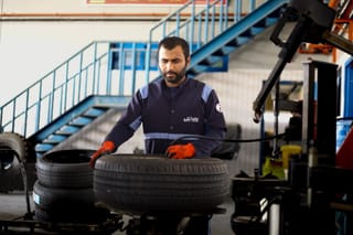 Sharjah launches door-to-door vehicle inspection service for Ramadan