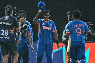 Suryakumar Yadav takes his hat off and bows to Sanju Samson after classic knock