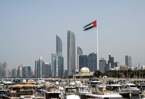 UAE growth accelerates in early 2026 driven by banking and trade gains