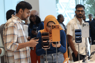 Apple tops Samsung in 2025 global smartphone shipments