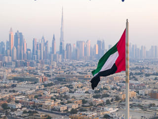 The Dubai Media Office reported the incident at 2:46 am, confirming four minor injuries in the area.