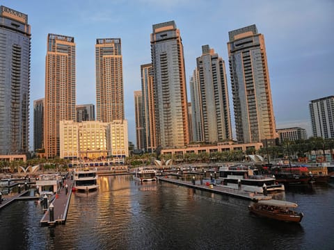 Contract values hit Dh32.2b as tenant renewals and stability improve.
