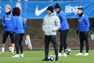 Chelsea's English head coach Liam Rosenior looks on during a team training session at the Chelsea training ground in Cobham, west of London on March 16, 2026, on the eve of their UEFA Champions League, Last 16 second leg football match against Paris Saint-Germain (PSG).