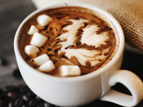 5 best smart kitchen buys for an Eid coffee and dessert corner at home, UAE 2026 