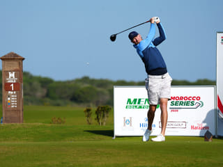England’s Chris Wood has scored a major milestone in his professional career. Crowned champion of the 2025-2026 MENA Golf Tour season, he has secured three wins during the season in three different countries. This underlines his strong return to competition after previously winning three DP World Tour titles and competing in the Ryder Cup.