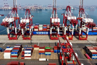 Two Chinese container ships transited Strait of Hormuz on Monday: monitor