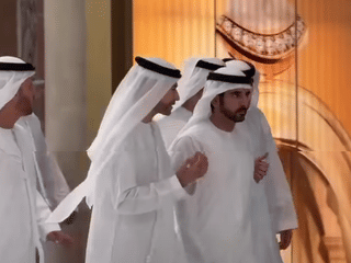 Sheikh Hamdan, Sheikh Maktoum visit Dubai Mall 