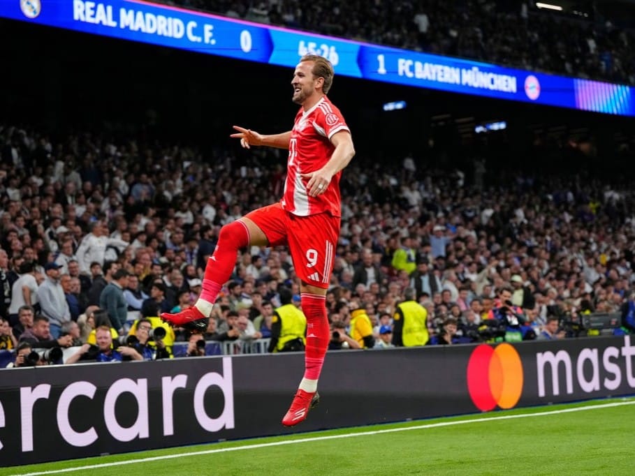 Arsenal welcome Sporting whilst Bayern take on Real in the second-leg of the UEFA Champions League quarter-finals 