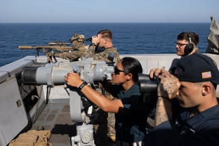 US Marines from the 31st Marine Expeditionary Unit, and Sailors assigned to amphibious transport dock ship USS New Orleans (LPD 18) support blockade operations against Iran. Photo published on April 16, 2026. 
