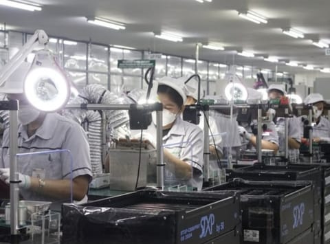Workers at an electronics factory in the Philippines. While alliances shift,  national interest stays the same. Policiymakers should adopt strategies that create jobs, improve efficiency, build skills, strengthen supply chains, and raise competitiveness.