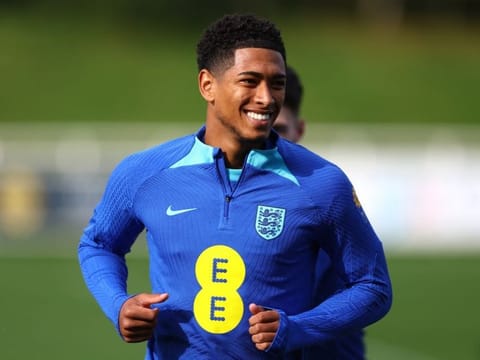 English footballer Jude Bellingham has bought stake in Birmingham Phoenix cricket team 