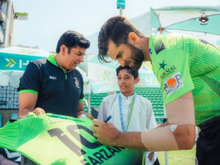 Shaheen Shah Afridi with his fan 