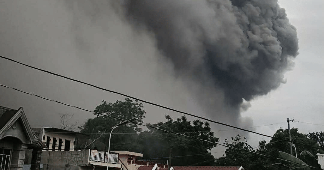 Volcano Philippines: Mayon Erupts with Pyroclastic Flows, Disrupting Traffic