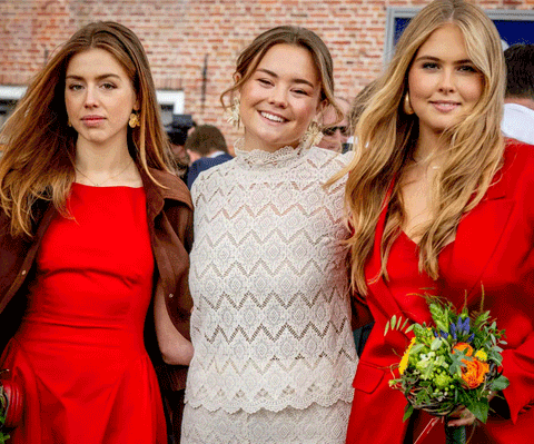 The two princesses have a younger sister, Princess Ariane (centre).