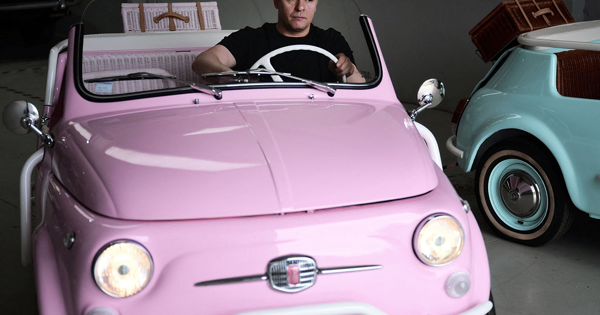 Iconic Fiat 500 enters electric era with retro revamp