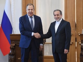 File photo: Russian Foreign Minister Sergei Lavrov (left) and Iranian Foreign Minister Seyed Abbas Araghchi.