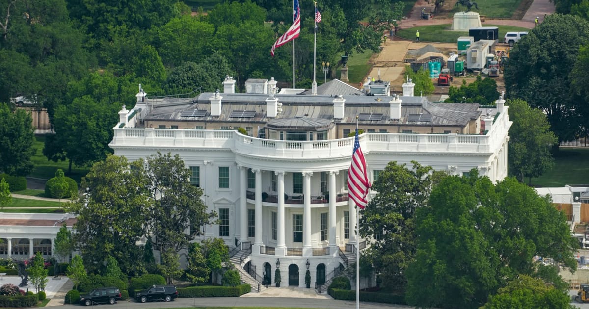 US Secret Service confirms shooting near White House, armed man shot