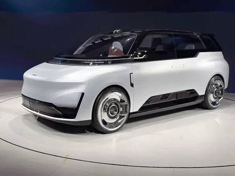 Geely at Auto Show: Robotaxis, AI hybrids, and a brand that means business in the Middle East