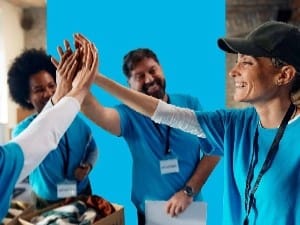 Abu Dhabi introduces 11 rights and 7 obligations to regulate volunteer work
