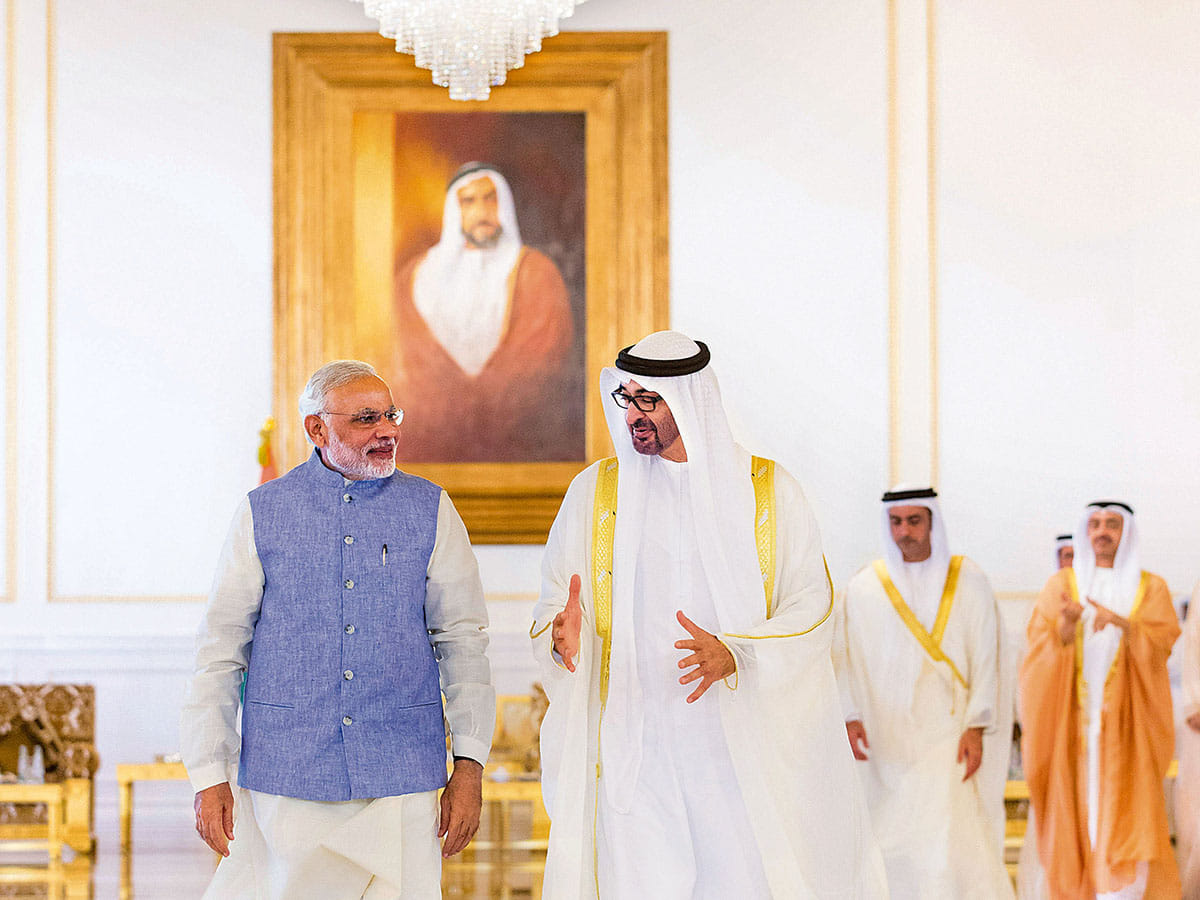 Talks between UAE President Sheikh Mohamed bin Zayed Al Nahyan and Indian Prime Minister Narendra Modi in Abu Dhabi on May 15 are expected to focus on strengthening cooperation in energy, trade, investment and regional security.
Prime Minister Modi’s visit comes as the UAE and India continue to deepen their strategic and economic partnership. Above, Indian Prime Minister Narendra Modi during his landmark 2015 UAE visit, welcomed by UAE President Sheikh Mohamed bin Zayed Al Nahyan in Abu Dhabi (then Crown Prince).
