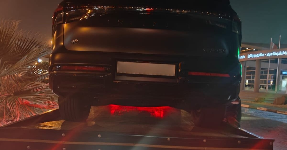Video: Dubai Police arrest driver after dangerous swerving and overtaking stunts