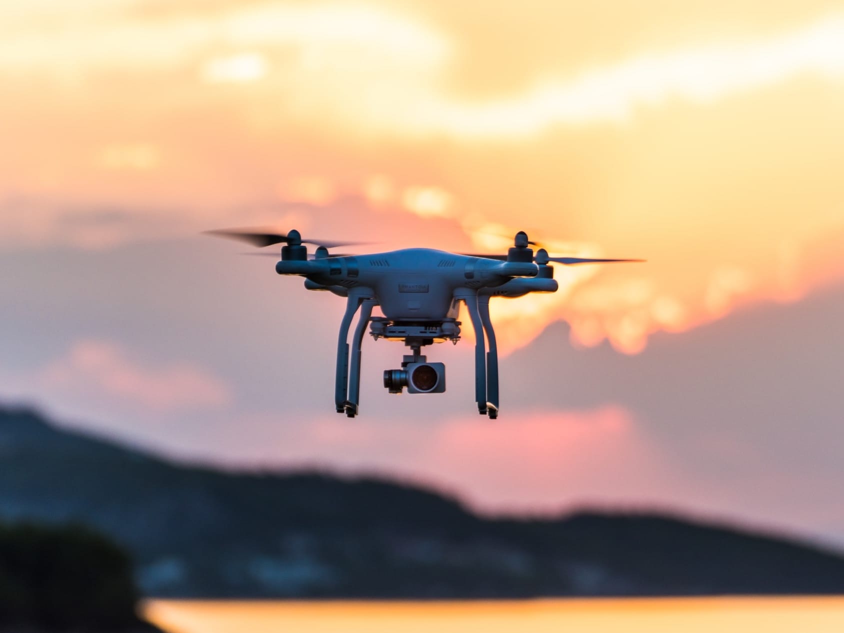 The draft law regulates the use of drones of all types and for all purposes and applications, outlining the legislative and legal importance of the proposed framework within Sharjah’s broader development vision.