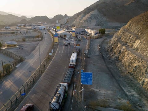 Initiative allows containers destined for Jebel Ali Port, Dubai’s local market, and re-export operations to continue moving through alternative land routes while remaining under customs supervision.