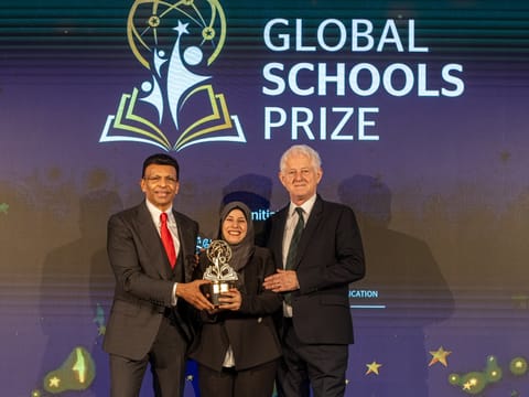 From left: Sunny Varkey, Kadria Hussein and Richard Curtis at the award ceremony in London on Tuesday.