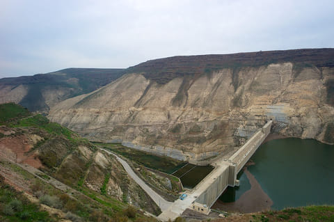 In the water sector, the Kufranja Dam is considered one of the key projects supported by the Fund.  The rock-fill dam stands 80 metres high with a storage capacity of 7 million cubic metres, including 4 million cubic metres allocated for agricultural use, enabling the development of an additional 6,000 dunums and increasing agricultural production.
