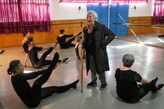 100-year-old ballerina still teaching in Chile
