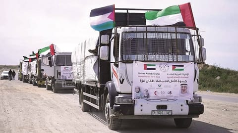 Four convoys carrying food and 540 tonnes of Eid clothing reach Gaza before Eid.