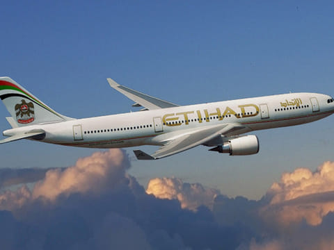 Etihad plane makes emergency landing in Brisbane