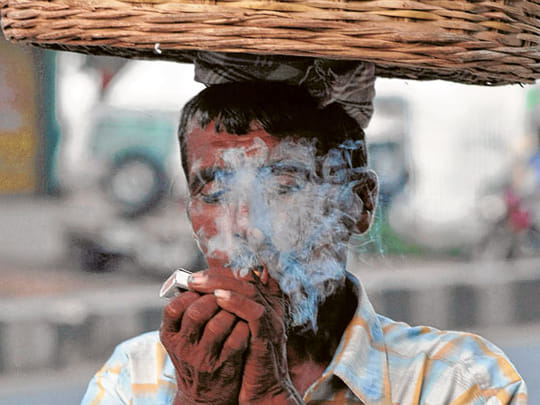 Smoking at iftar is highly dangerous, warn health experts