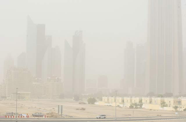 hazy weather; dusty weather
