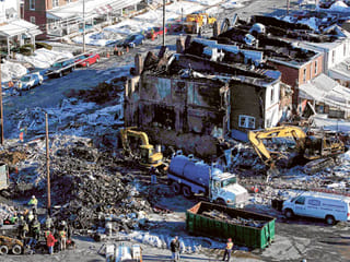 Natural gas explosion in US kills five 