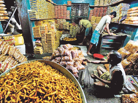 Watch the bill! India's foodstuffs prices have been inching up, as key producing states bear the brunt of unseasonal rains and lost crops. 